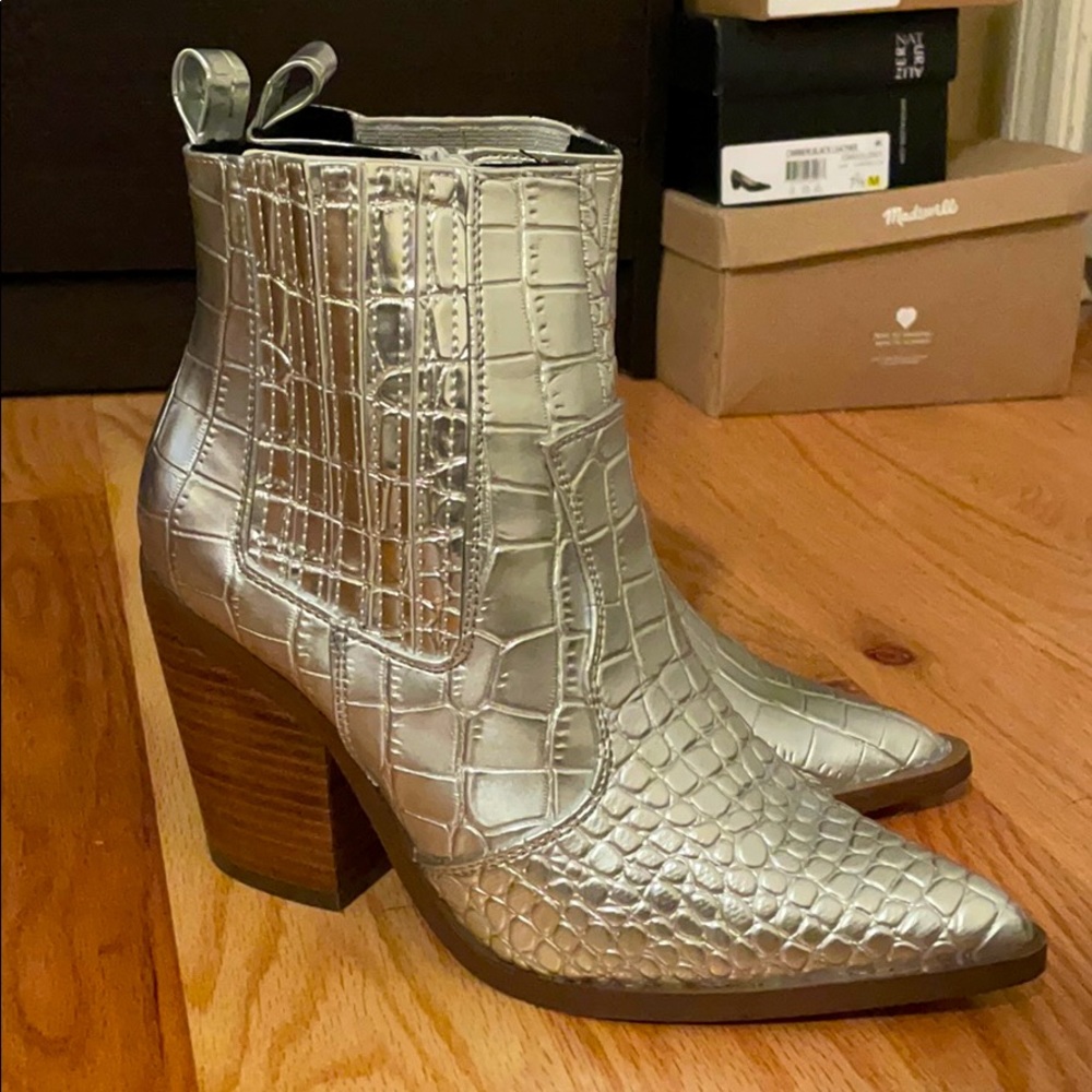 NWOT ASOS Silver western crocodile boots cowgirl